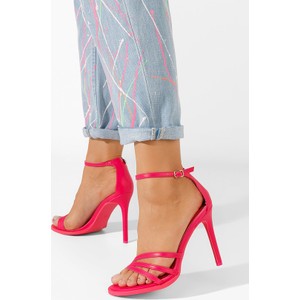 Różowe sandały Zapatos z klamrami na szpilce