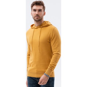 Żółty sweter Ombre z okrągłym dekoltem w młodzieżowym stylu