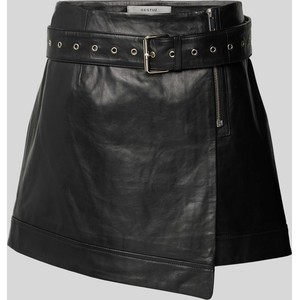 Czarna spódnica Gestuz w rockowym stylu mini