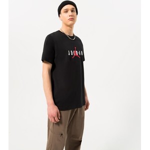 T-shirt Jordan w młodzieżowym stylu
