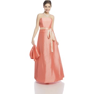 Różowa sukienka Fokus rozkloszowana bez rękawów maxi