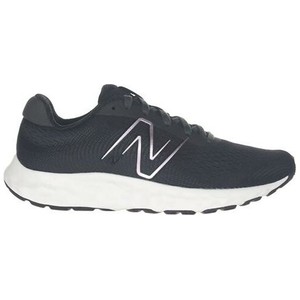 Czarne buty sportowe New Balance w sportowym stylu z płaską podeszwą