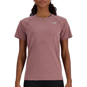 Różowy t-shirt New Balance z okrągłym dekoltem w sportowym stylu z krótkim rękawem