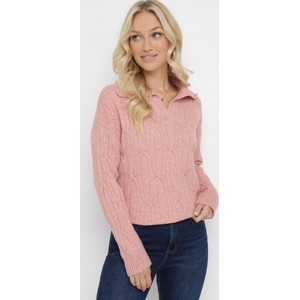 Różowy sweter born2be z tkaniny w stylu casual