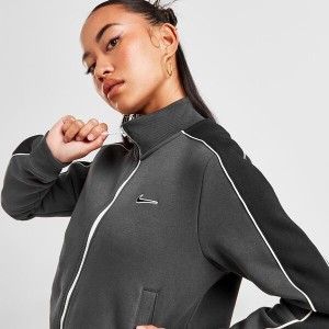 Bluza Nike w sportowym stylu z kapturem