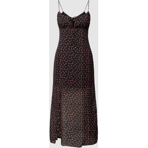 Sukienka Review z dekoltem w kształcie litery v na ramiączkach w stylu casual