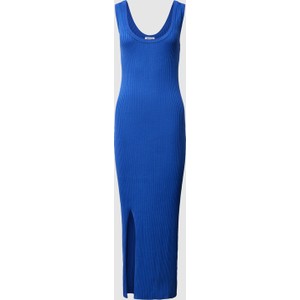 Niebieska sukienka EDITED z dekoltem w kształcie litery v dopasowana na ramiączkach