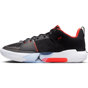 Czarne buty sportowe Jordan w sportowym stylu sznurowane