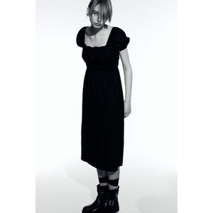 Czarna sukienka H & M w stylu casual z tkaniny