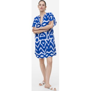 Niebieska sukienka H & M mini z dekoltem w kształcie litery v z tkaniny