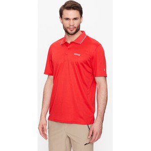 Czerwona koszulka polo Regatta w sportowym stylu
