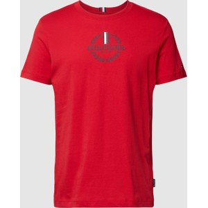 Czerwony t-shirt Tommy Hilfiger z krótkim rękawem w młodzieżowym stylu