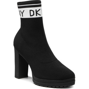 Czarne botki DKNY na zamek