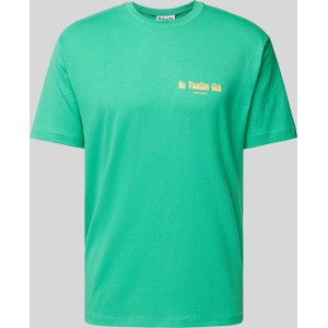 Zielony t-shirt On Vacation w stylu casual z krótkim rękawem