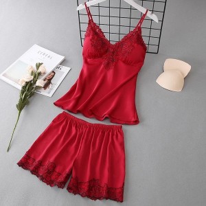 Czerwona piżama Maybella