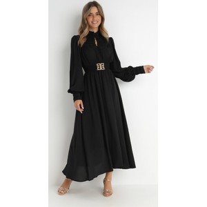 Czarna sukienka born2be w stylu casual maxi z długim rękawem