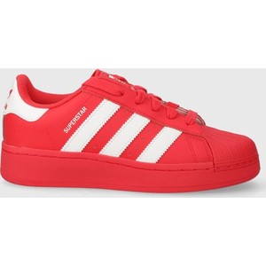 Czerwone buty sportowe Adidas Originals sznurowane z płaską podeszwą