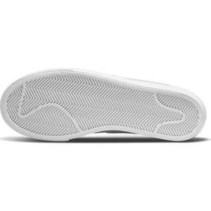 Buty sportowe Nike w sportowym stylu z zamszu