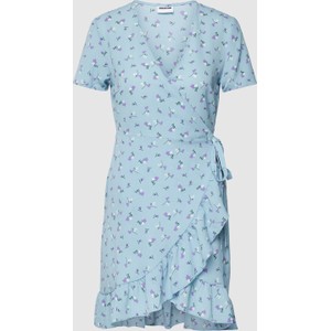 Niebieska sukienka Noisy May z dekoltem w kształcie litery v w stylu casual mini