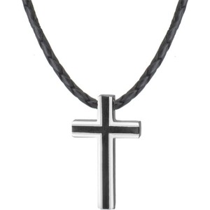 Manoki Elegancki naszyjnik z krzyżykiem – srebrno czarny krzyż na czarnym plecionym rzemieniu