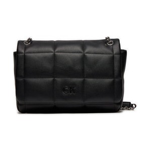 Czarna torebka Calvin Klein pikowana średnia