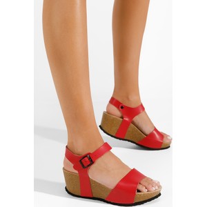 Czerwone sandały Zapatos na platformie z klamrami w stylu casual