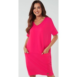 Różowa sukienka Italian Fashion z dekoltem w kształcie litery v z krótkim rękawem koszulowa