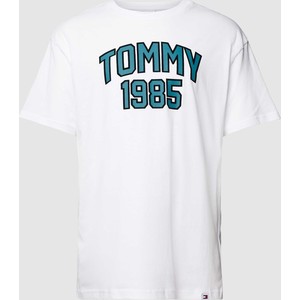 T-shirt Tommy Jeans w młodzieżowym stylu z nadrukiem z bawełny
