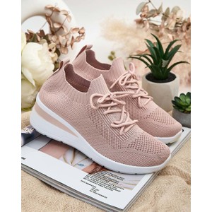 Różowe buty sportowe Royalfashion.pl z ukrytym koturnem w sportowym stylu