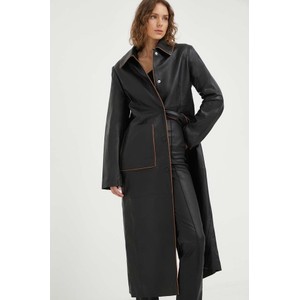 Czarny płaszcz Remain w stylu casual