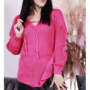 Różowy sweter Pantofelek24.pl w sportowym stylu