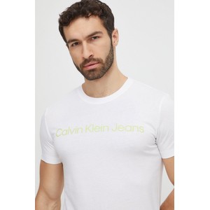 T-shirt Calvin Klein w młodzieżowym stylu z nadrukiem z bawełny