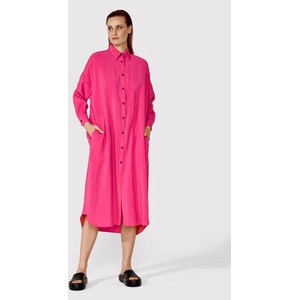 Różowa sukienka Simple koszulowa midi