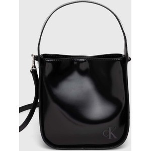 Czarna torebka Calvin Klein matowa w wakacyjnym stylu