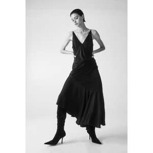 Czarna sukienka H & M z długim rękawem w stylu casual maxi