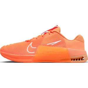 Pomarańczowe buty sportowe Nike sznurowane w sportowym stylu z tkaniny