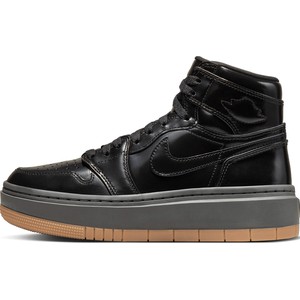 Czarne buty sportowe Jordan sznurowane