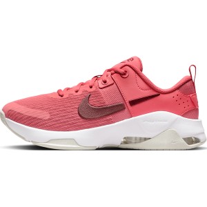 Czerwone buty sportowe Nike zoom z płaską podeszwą w sportowym stylu