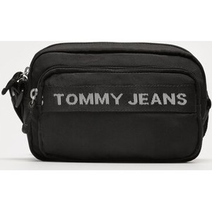 Czarna torebka Tommy Hilfiger lakierowana na ramię