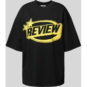 Czarny t-shirt Review z krótkim rękawem z okrągłym dekoltem w młodzieżowym stylu