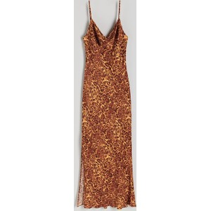 Sukienka Reserved z dekoltem w kształcie litery v