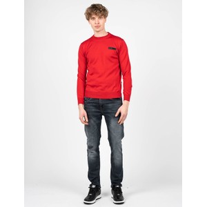 Czerwony sweter ubierzsie.com z okrągłym dekoltem w stylu casual
