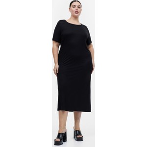 Czarna sukienka H & M z krótkim rękawem