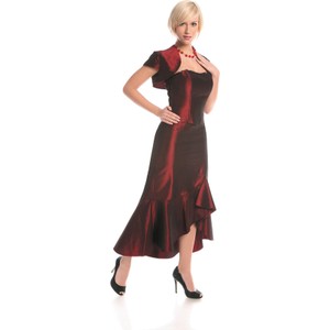 Czerwona sukienka Fokus z krótkim rękawem maxi asymetryczna