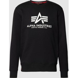 Czarna bluza Alpha Industries w młodzieżowym stylu z nadrukiem
