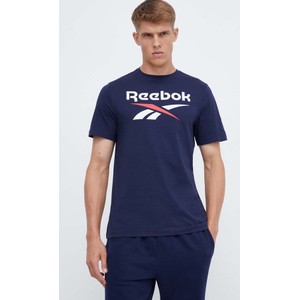 Granatowy t-shirt Reebok z krótkim rękawem w młodzieżowym stylu z nadrukiem