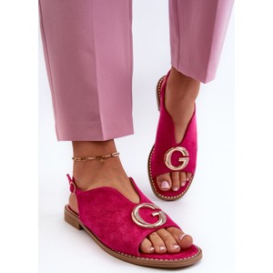 Różowe sandały S.Barski z klamrami z płaską podeszwą z zamszu