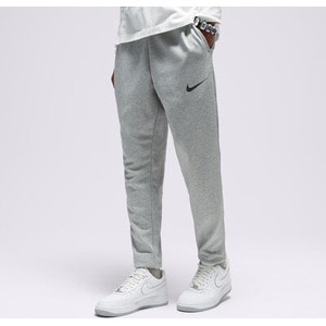 Spodnie Nike w street stylu