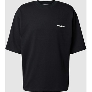Czarny t-shirt Review w stylu casual z krótkim rękawem
