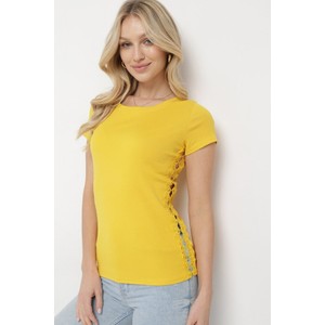 Żółty t-shirt born2be z bawełny